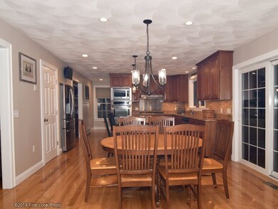 194 Huntsbridge Rd, North Attleboro, MA 02760 - photo 4