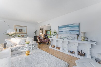 2722 Halleck Dr 023