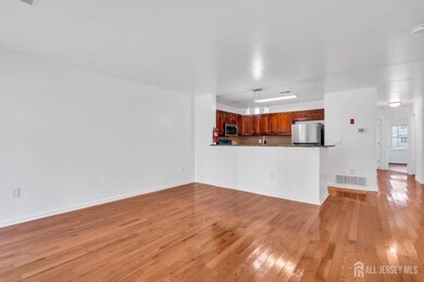 812 Edpas Rd, New Brunswick, NJ 08901 - photo 7