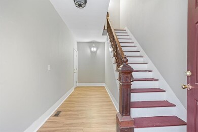 347 Spruce St unit 1, Manchester, NH 03103 - photo 3