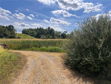 82 Mowry Rd, Clarksburg, PA 15725 - photo 2