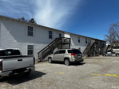 135 & 137 W Wayne St, Spencer, IN 47460 - photo 2