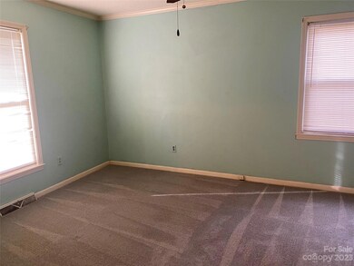 410 Sullivan Rd, Statesville, NC 28677 - photo 6