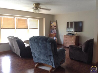 8129 SW Hoch Rd, Auburn, KS 66402 - photo 6