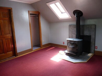 3 Leelynn Cir, Londonderry, NH 03053 - photo 2