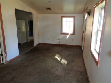 52 Elm St, Winchester, NH 03470 - photo 5