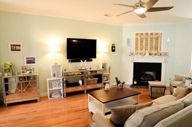 2 - living room1 (Small)