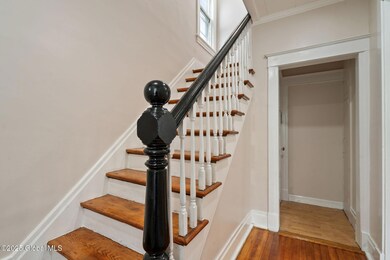 51-web-or-mls-18-bertha-st