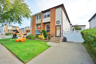 272 Leverett Ave, Staten Island, NY 10308 - photo 2
