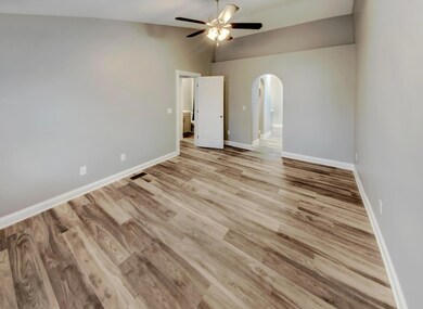 2040 Great Brook Dr, Columbus, OH 43223 - photo 5