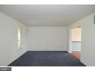 112 Carmen Ln, Langhorne, PA 19047 - photo 6