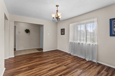 3750 Laura Leigh Dr, Friendswood, TX 77546 - photo 4