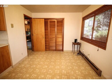 3324 17th Ave, Forest Grove, OR 97116 - photo 4