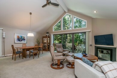 006-Living_Room-3243352-large