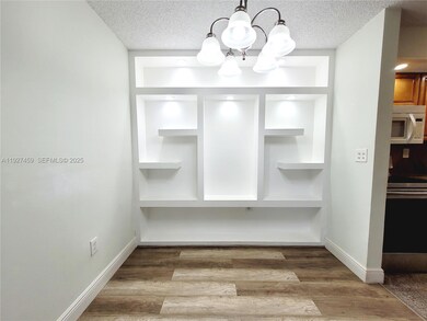 18815 NW 62nd Ave unit 11110, Hialeah, FL 33015 - photo 6