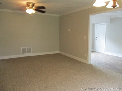 FamilyDining Room Combo