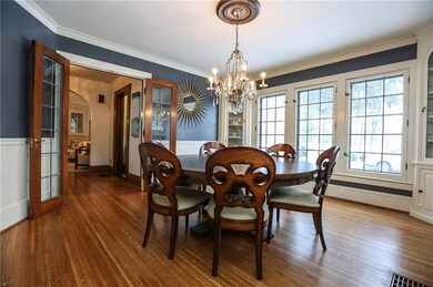 Elegant Formal Dining Room