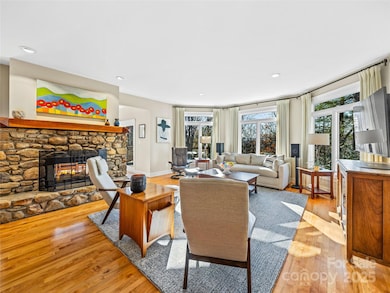 339 Beaverdam Rd, Asheville, NC 28804 - photo 5