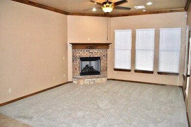 7049 Cherokee Crossing W, Warr Acres, OK 73132 - photo 4