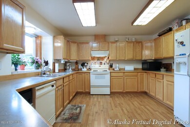 Kitchen-Plenty of Light