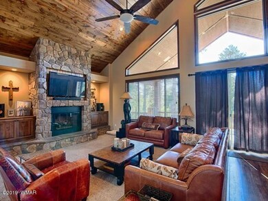 006_Living Room