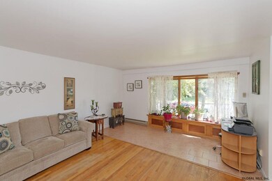238 Whitehall Rd, Albany, NY 12209 - photo 3