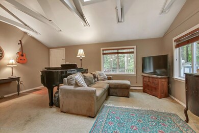 186 Lower Valley Dr, Kunkletown, PA 18058 - photo 4