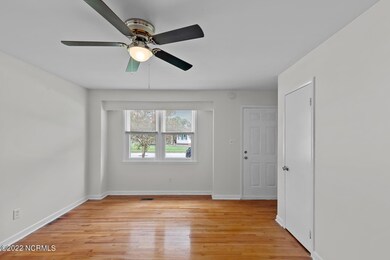 611 Decatur Rd, Jacksonville, NC 28540 - photo 5