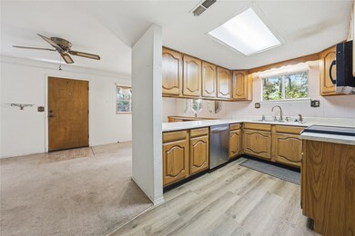 114 Lowe Dr, Mabank, TX 75156 - photo 5