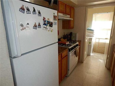 1717 Lomaland Dr unit 2, El Paso, TX 79935 - photo 6