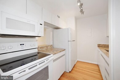 The Gibson unit 901, Washington, DC 20037 - photo 6