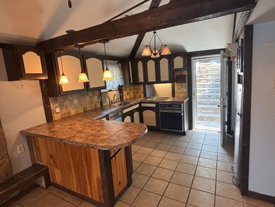 570 Eastside Rd, Wrentham, MA 02093 - photo 5