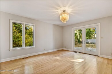 145r Shore Rd, Old Greenwich, CT 06870 - photo 4