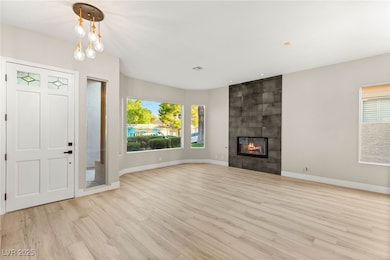 1605 Shadow Rock Dr, Las Vegas, NV 89117 - photo 5