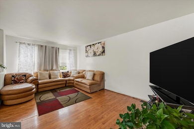 2838 Pennsylvania Ave, Halethorpe, MD 21227 - photo 6