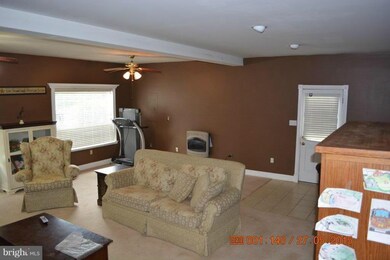 12236 Big Pool Rd, Clear Spring, MD 21722 - photo 3