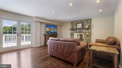 28 Meer Dr, Feasterville Trevose, PA 19053 - photo 5