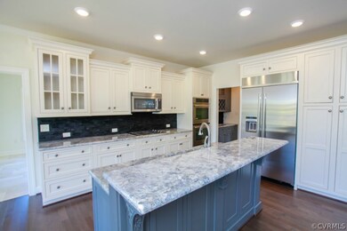 Gourmet Kitchen, High End Appliances, Slate Backsplash, Gorgeous Granite