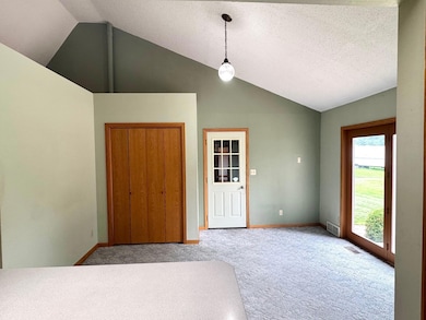 404 Main Ave N, Roseau, MN 56751 - photo 4