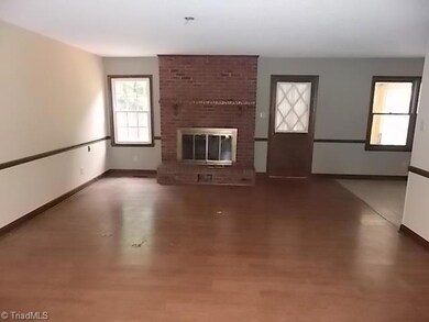 219 Sawyersville Rd, Asheboro, NC 27205 - photo 2