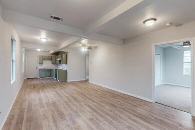 505 Oak St, Commerce, TX 75428 - photo 4