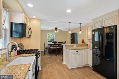 767 Braxton Rd, Ridley Park, PA 19078 - photo 4