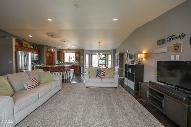 5125 Hitchcock Drive-05