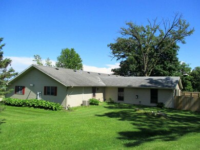 16819 W Milbrandt Rd, Magnolia, WI 53536 - photo 3