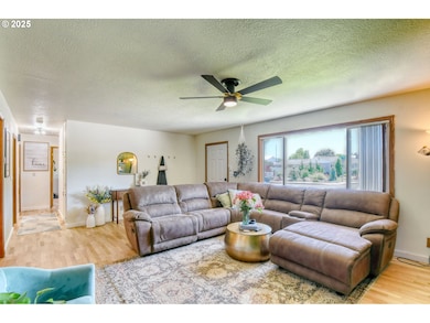 4303 SW Sheridan Ave, Pendleton, OR 97801 - photo 5