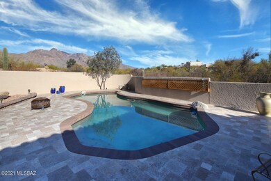 Pool and Views!