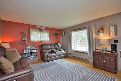 W178N8846 Queensway St, Menomonee Falls, WI 53051 - photo 6