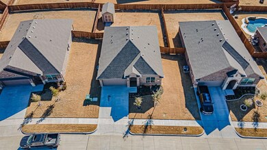 1513 Seabiscuit Dr, Granbury, TX 76049 - photo 2