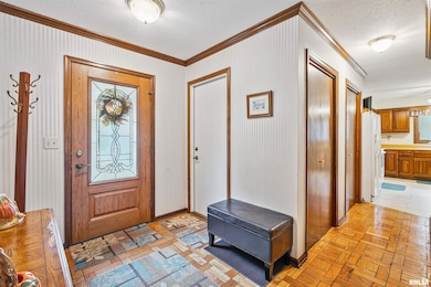 2321 E 47th St, Davenport, IA 52807 - photo 3