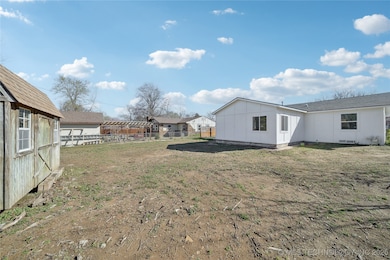 1137 N Oklahoma Ave, Claremore, OK 74017 - photo 4